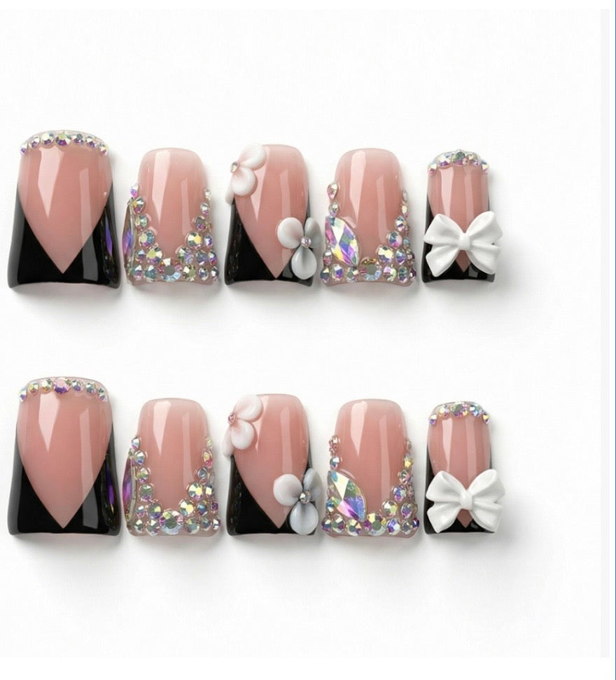 Trendy Duck Style Nails
